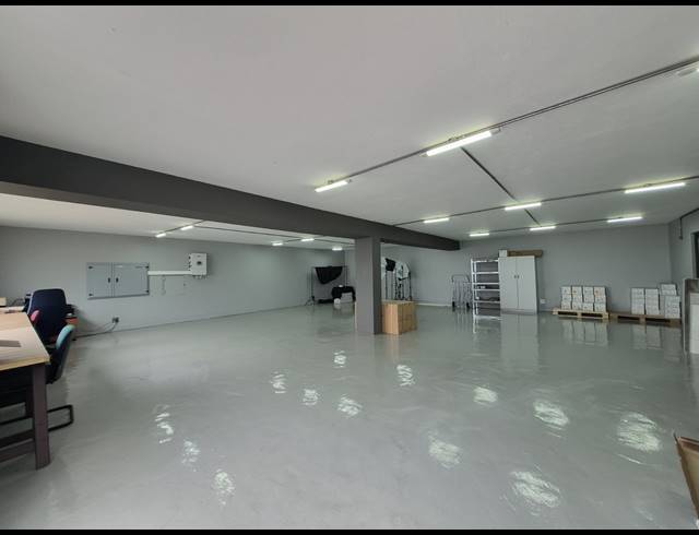 650M² OFFICE FOR SALE IN SUNNINGHILL